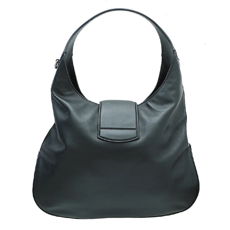 Gucci Marmont bags for women with a contrast - colored interiorGucci Black Dionysus Web Hobo Medium Bag