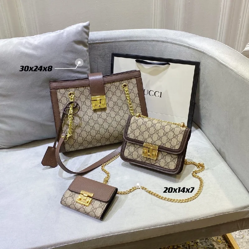 Women Gucci bags with a front - zip pocket for small itemsGucci Supreme Padlock Shoulder Handbag Sets