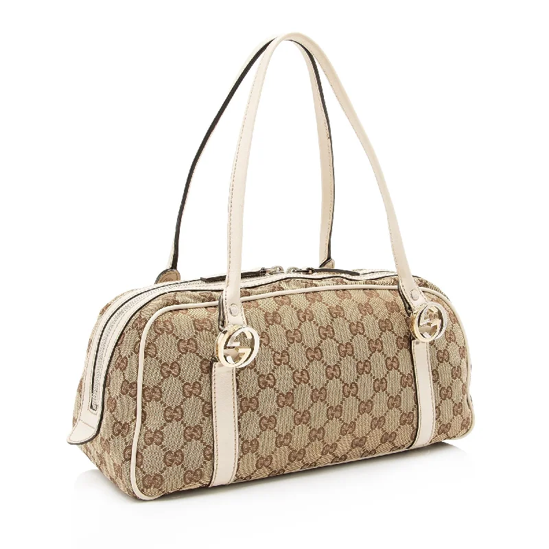 Women Gucci tote bags in GG Supreme canvas for a branded feelGucci GG Canvas Twins Boston Bag (SHF-SVoyHp)