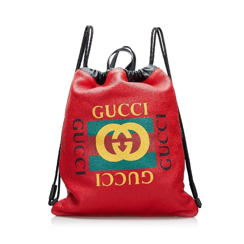 Women Gucci bags with a zippered interior pocketGucci Logo Drawstring Backpack